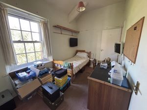 Bedroom- click for photo gallery